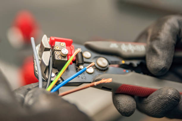 Electrical Outlet Repair in Livonia, MI